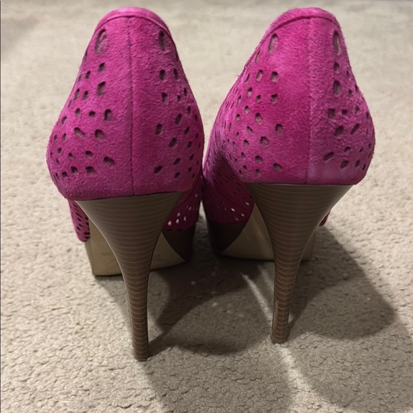 Enzo Angiolini Pink Stiletto Heels with Perforated Design - Picture 3 of 4